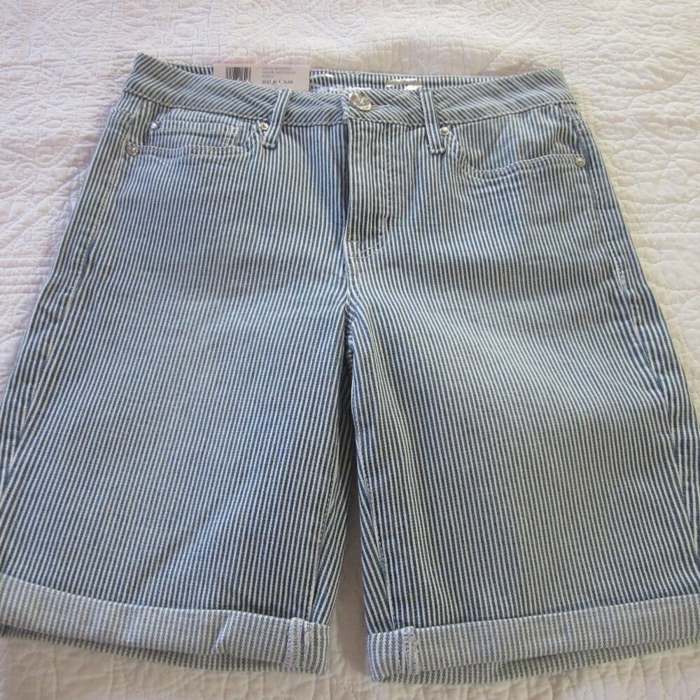 Seven7 Shorts 6 9" Sunset Bermuda Blue/White Stripe Rolled Cuff Denim
